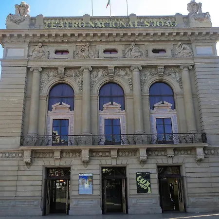 National Theatre Trendy