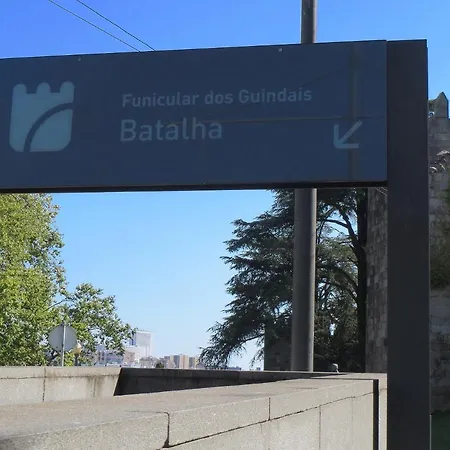 National Theatre Trendy *