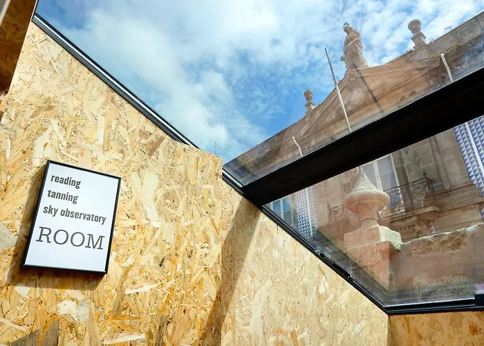 National Theatre Trendy