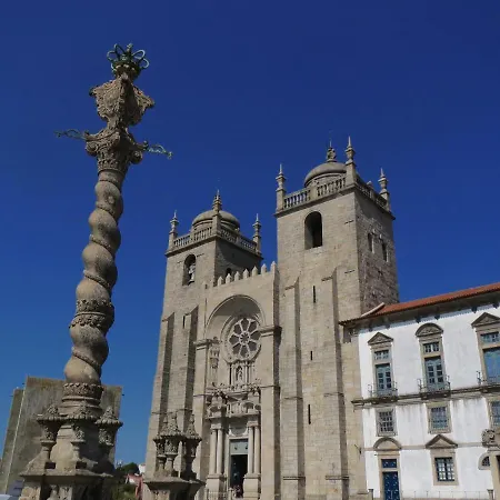 National Theatre Trendy 公寓 *