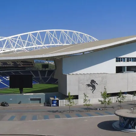 Apartment National Theatre Trendy *