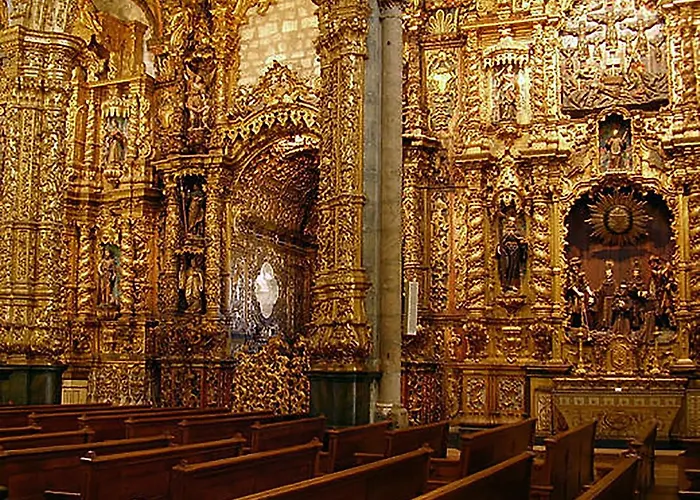 National Theatre Trendy Apartment