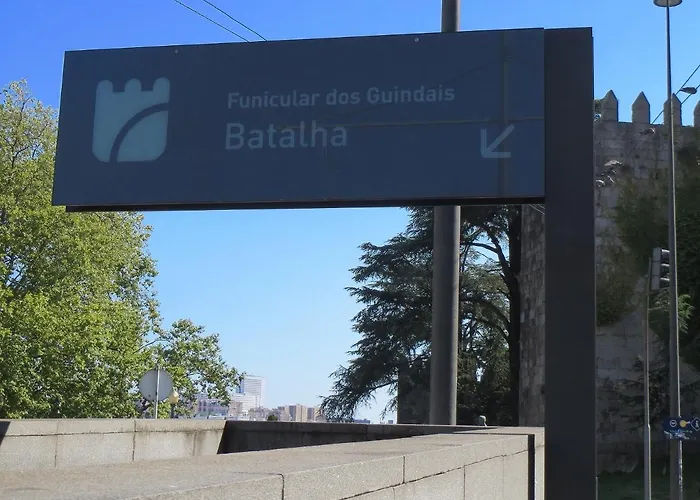 National Theatre Trendy *