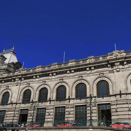 National Theatre Trendy Apartamento
